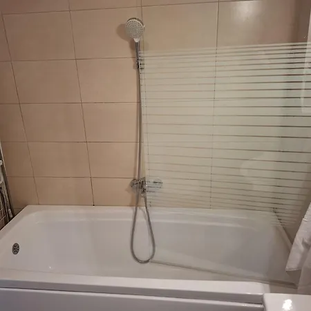 Summerland Mamaia, La 30 M De Plaja, Splendida Apartamento Mamaia